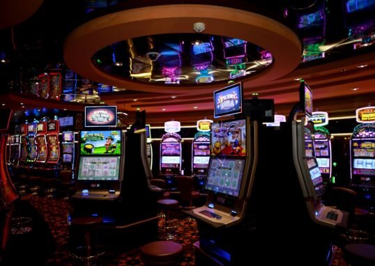 Fast Payout Fantasy Betting Guide: Slots & Props | Crazy Vegas